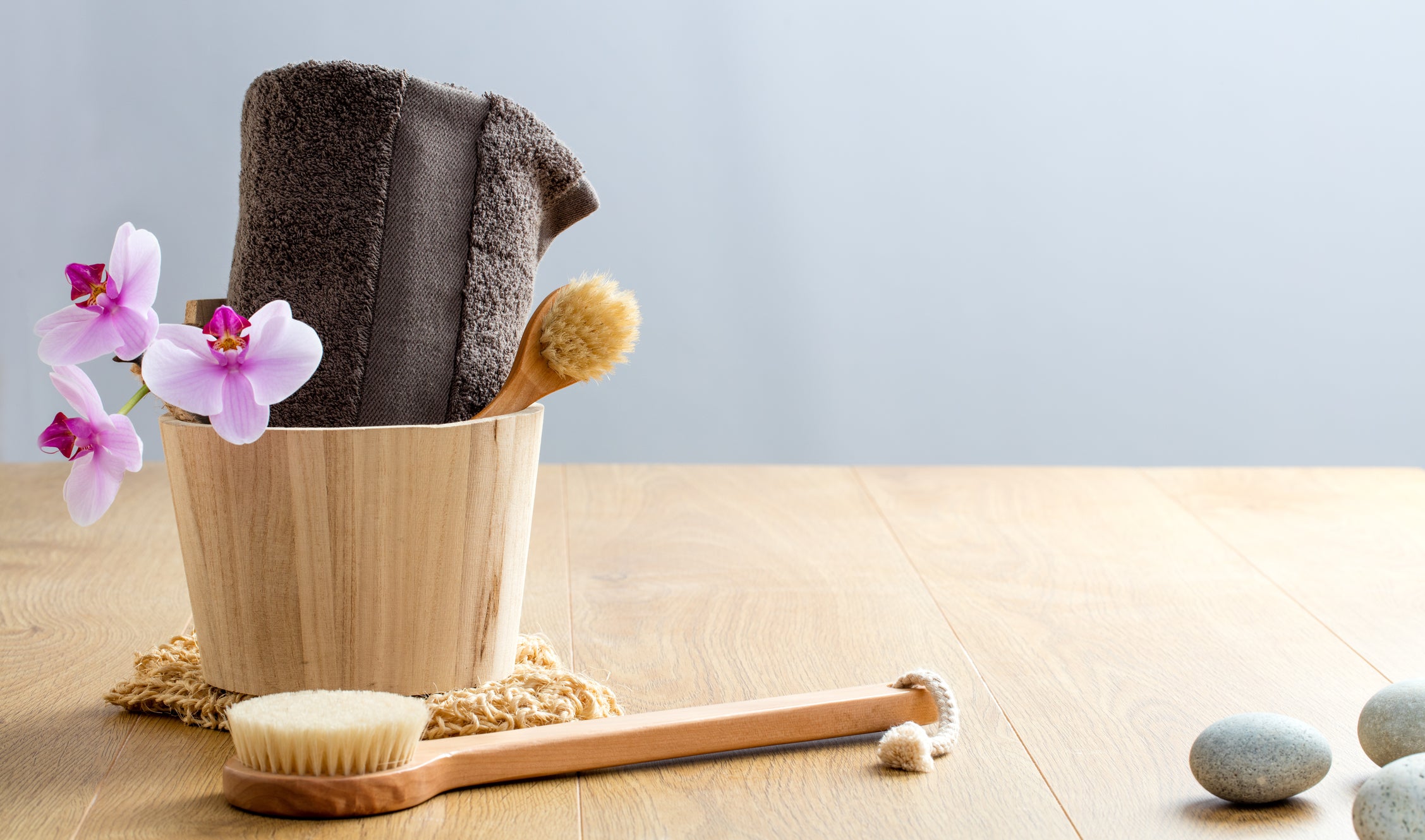 The benefits of dry body brushing